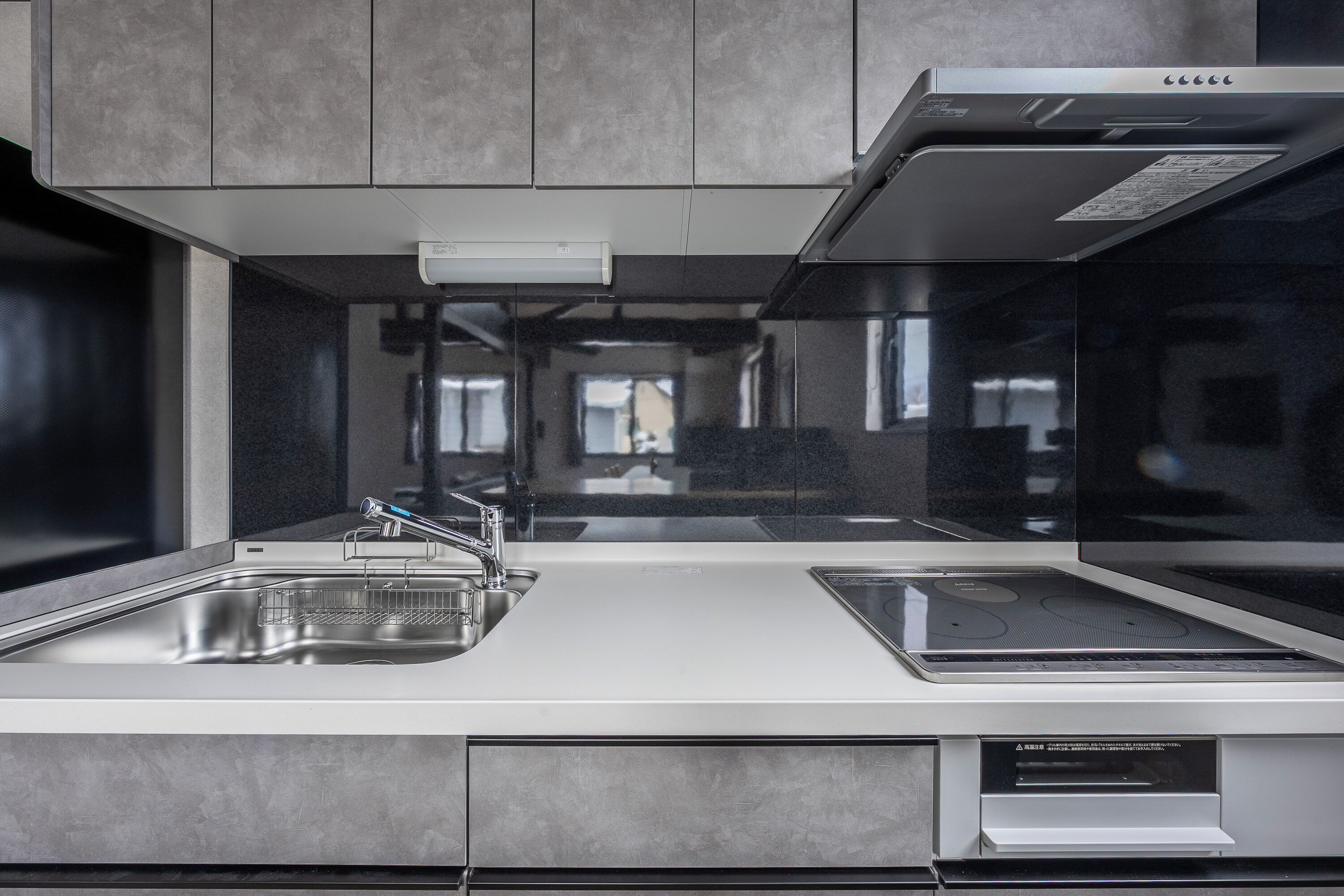 Fridge, microwave, stovetop, cookware/dishes/utensils