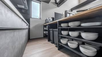 Fridge, microwave, stovetop, cookware/dishes/utensils