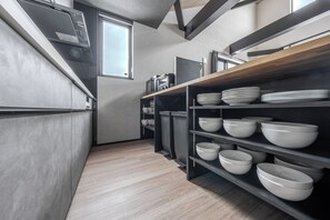 Fridge, microwave, stovetop, cookware/dishes/utensils - HOSHIYADO HIGASHIKAWA (Higashikawa)