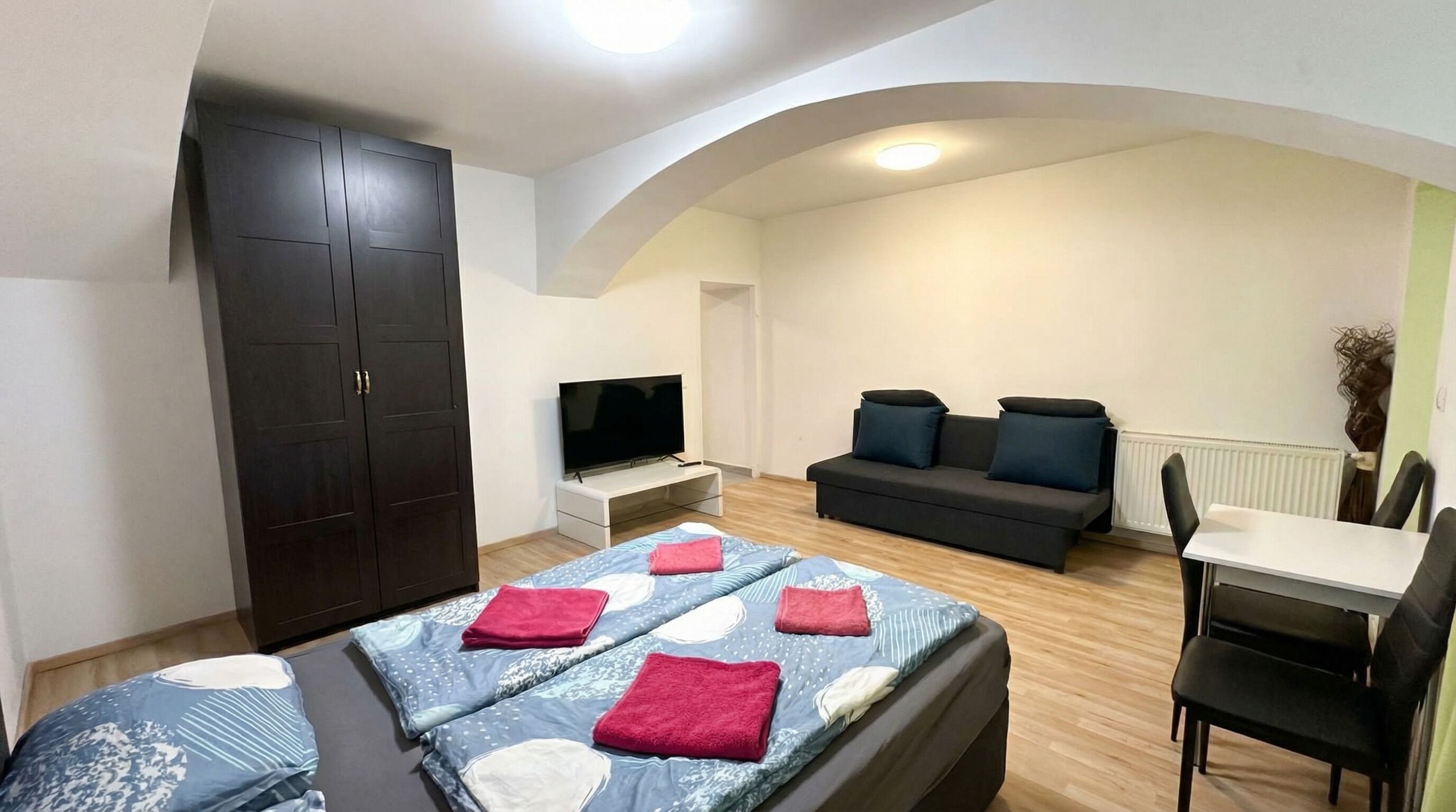Apartamento básico | Ferros/tábuas de passar roupa, Wi-Fi de cortesia