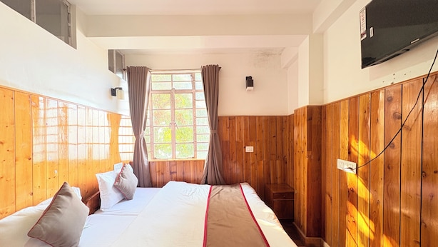 Deluxe Double Room - Merry Vista Homestay Darjeeling (Darjeeling)