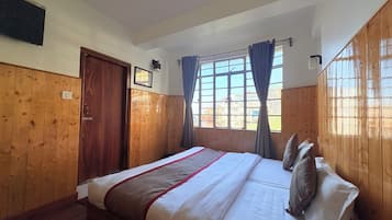 Deluxe Double Room | Desk, free WiFi