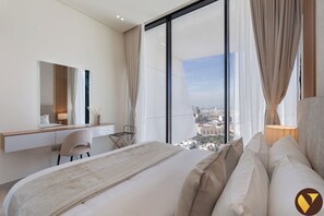 Luxe appartement, balkon, uitzicht op stad | Een strijkplank/strijkijzer, babybedden, gratis wifi, beddengoed