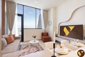 Luxe appartement, balkon, uitzicht op stad | Een strijkplank/strijkijzer, babybedden, gratis wifi, beddengoed