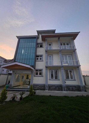 Front of property - AZURI BLISSS RESORT (Budgam)