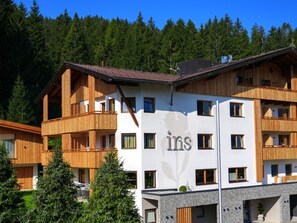 Esterni