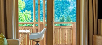Confortable appartement pour 10 personnes avec WIFI, TV et terrasse