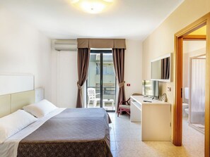 Reisekinderbett, kostenloses WLAN, Bettwäsche