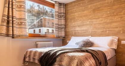 The Family Crest – Central Cervinia Apartment with Balcony, walkable Ski Lifts