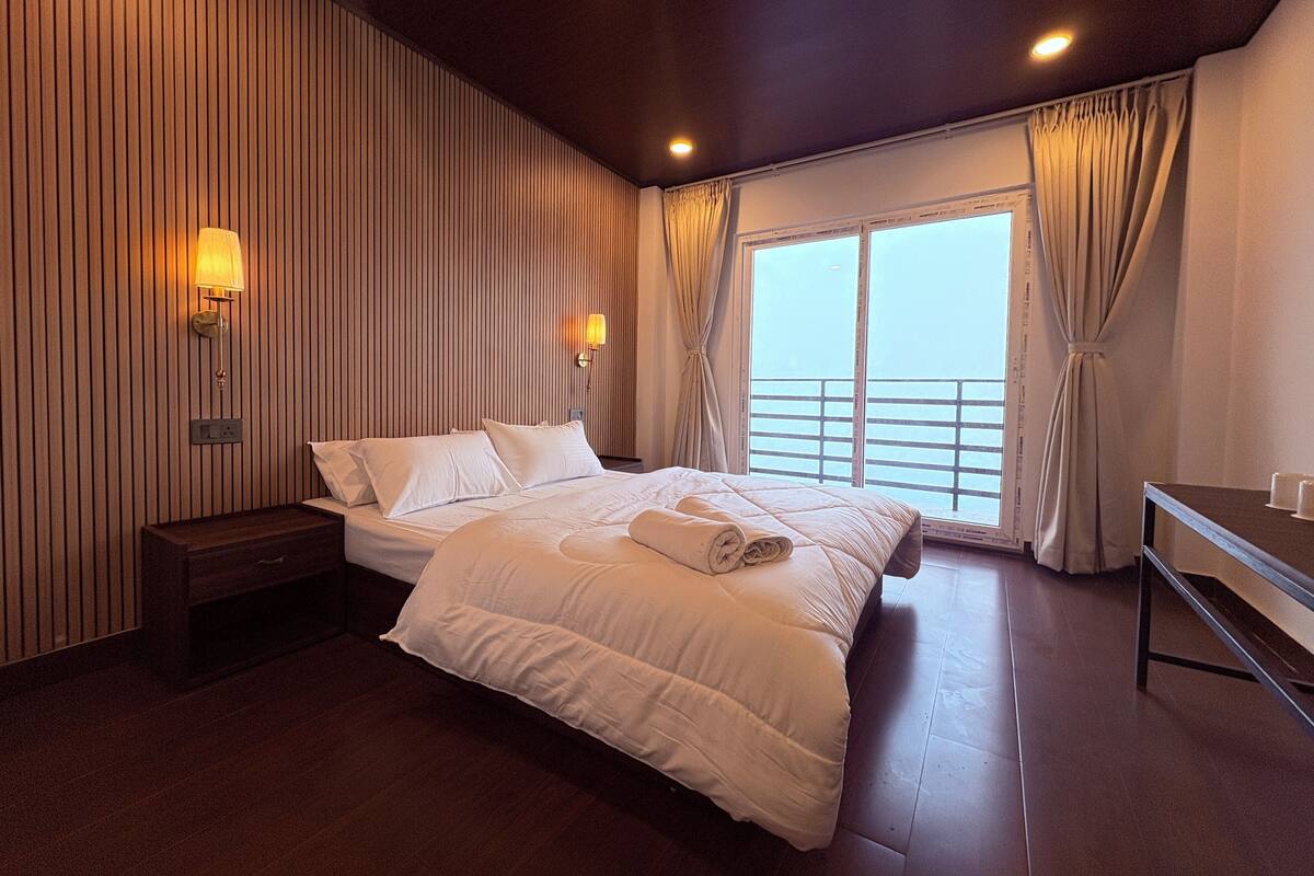 Deluxe Double Room | Desk, free WiFi