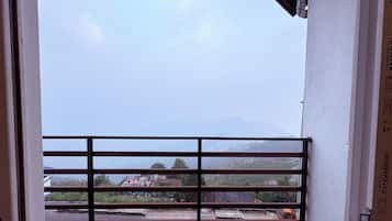 Deluxe tweepersoonskamer | Uitzicht vanuit de kamer