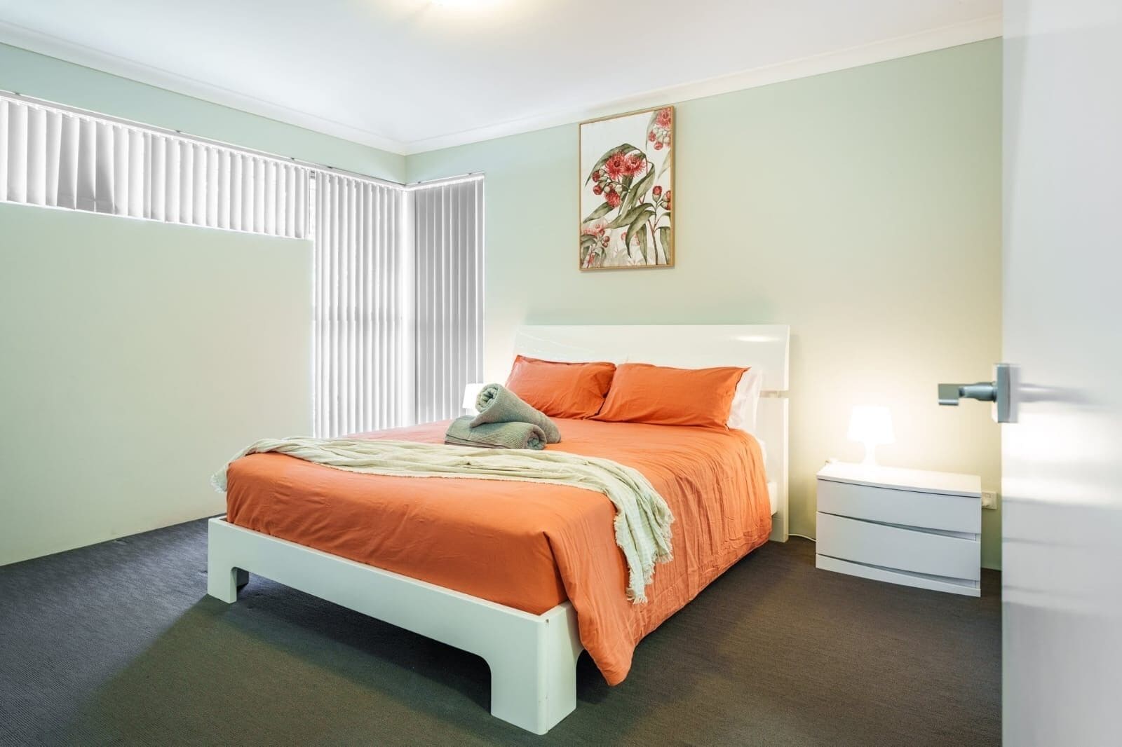 4 dormitorios, tabla de planchar con plancha, wifi y ropa de cama