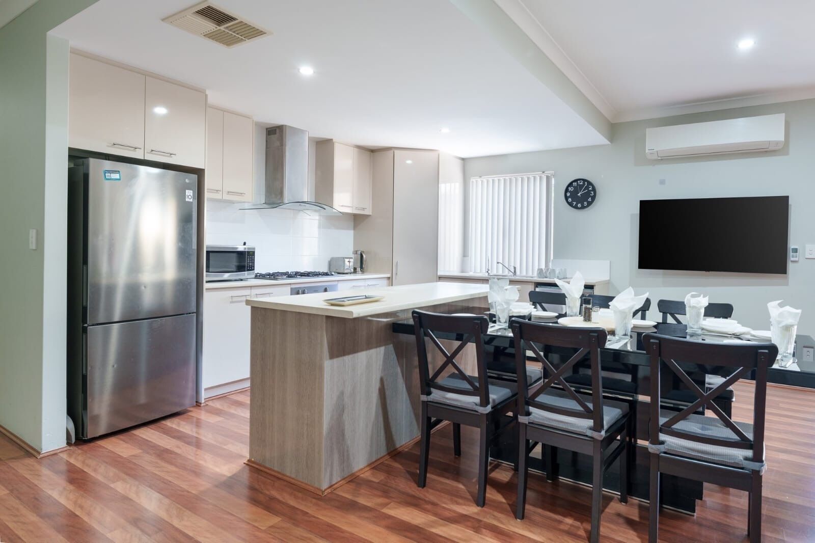 Mikrowelle, Ofen, Herdplatte, Geschirrspüler