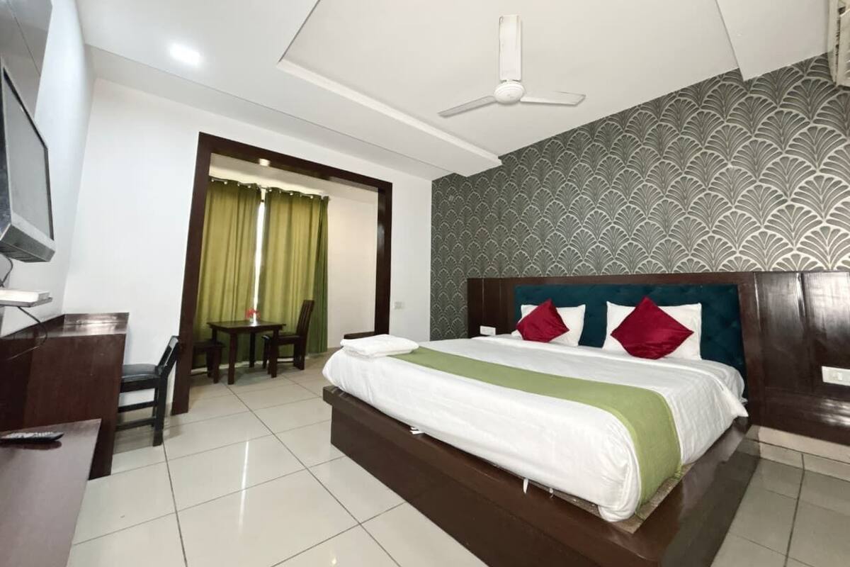 Family Room, City View | Iron/ironing board, free WiFi, wheelchair access