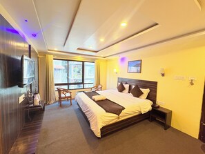 Deluxe Double Room | Desk, free WiFi - Hotel Amaira Darjeeling (Darjeeling)