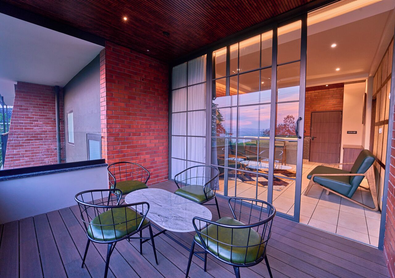 Signature Suite, 1 Bedroom, Balcony, Hill View | Balcony