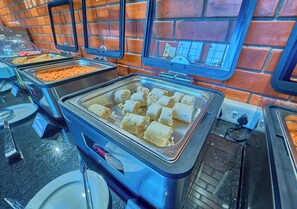 Tägliches inbegriffenes Frühstücksbuffet