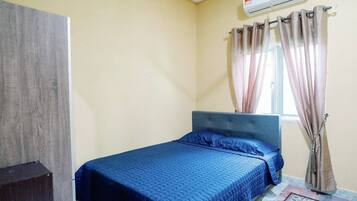 Apartament | Minibar, escriptori, wifi gratuïta i roba de llit