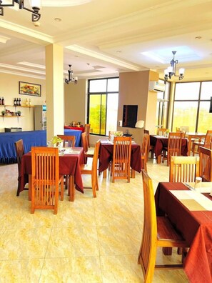 Restaurant - Rejis Hotel (Dodoma)