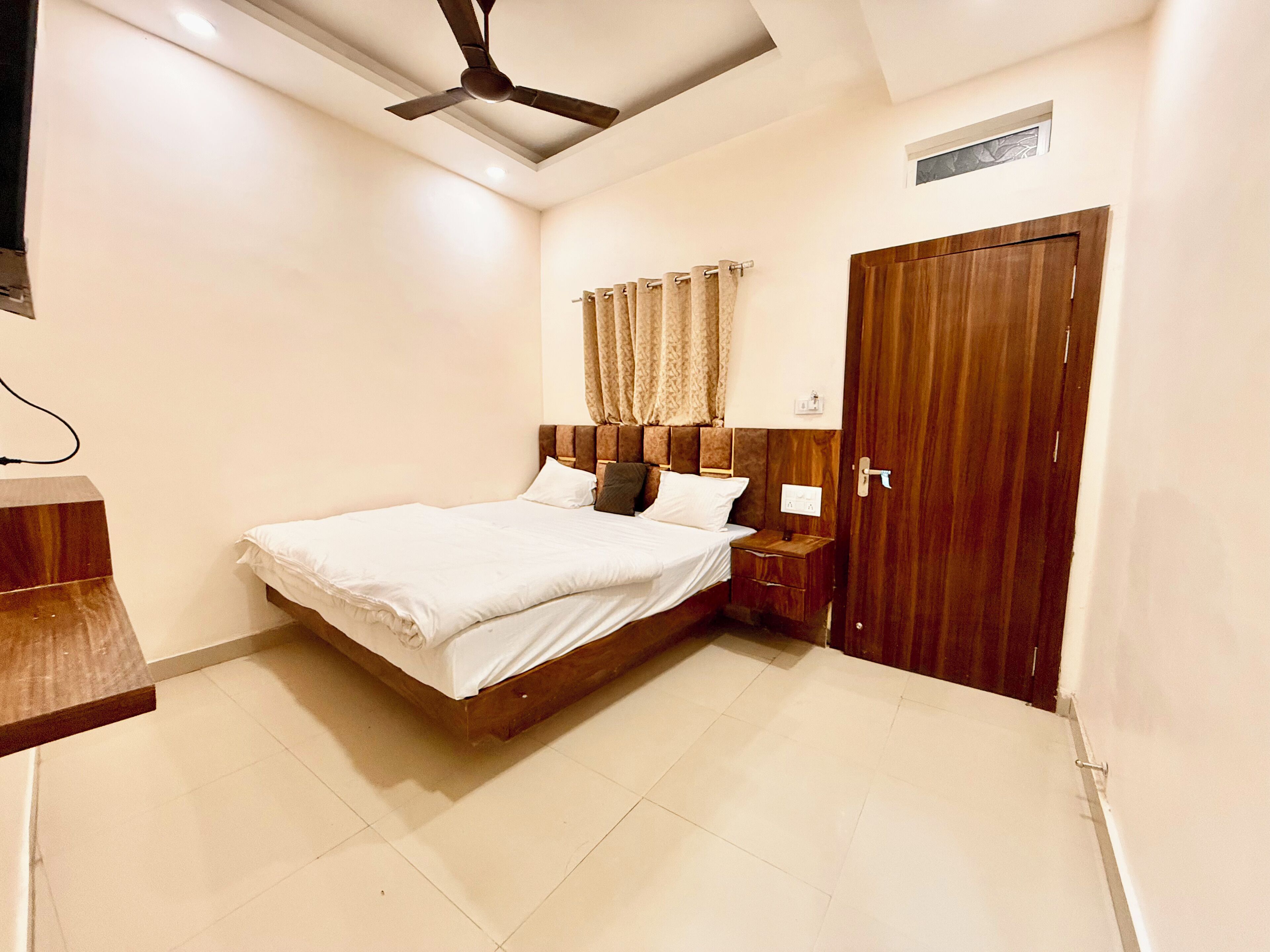 Roba de llit d'alta qualitat i escriptori 