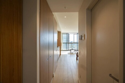 Experience a luxurious stay in Sydney close to everything!