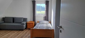 WiFi, bed sheets - Modern vacation apartment in the countryside (Altensteig)