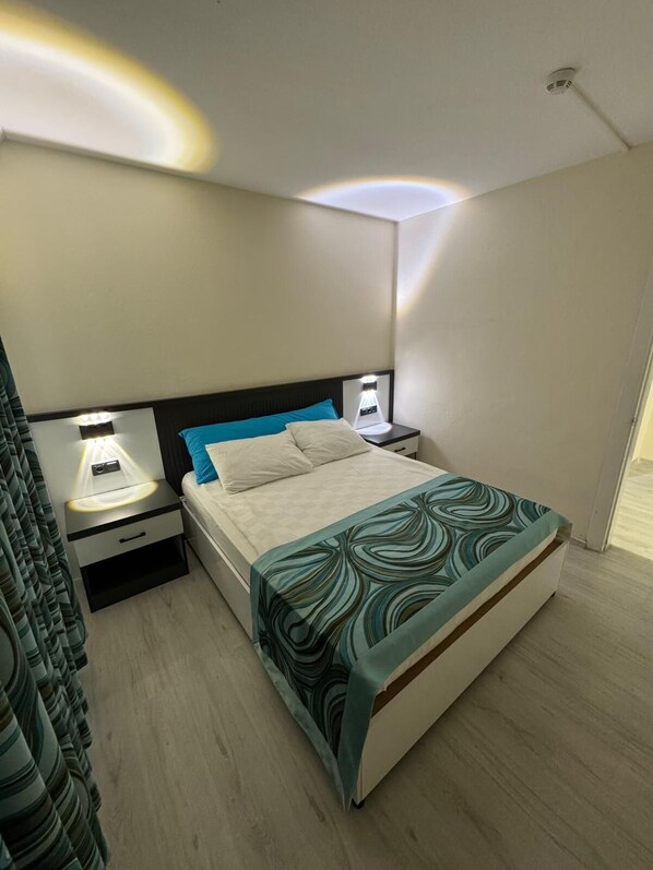 Deluxe Suite, City View | Desk, laptop workspace, free WiFi - Side Meryam Deluxe Suit Hotel26 (Manavgat)