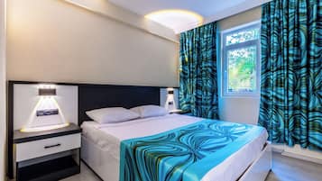 Deluxe Suite, City View