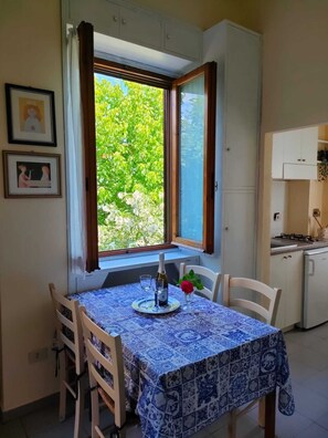 Dining - CASASPIAGGIA 400m from the sea-ISLAND OF ELBA (Marina di Campo)