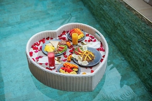 Food and drink - Villa Anvira (Legian)