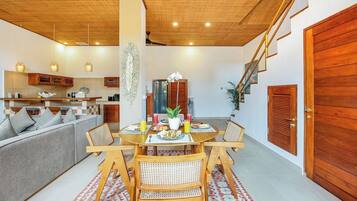 Comfort Villa, 2 Bedrooms, Private Pool | In-room dining