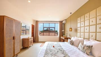 In-room safe, iron/ironing board, free WiFi