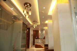 Lobby - Infinity In (Navi Mumbai)
