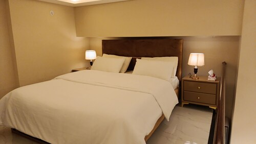 #1 One Bedroom Loft Apartment in Amanah Mall Model Town Link Rd 