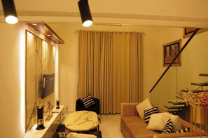 Living area - Cozy 1 bedroom apartment in Amanah Lahore (Lahore)