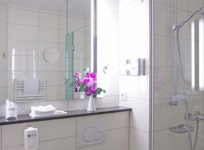 Bathroom - Sleep in - Bielefeld Bordinghouse (Bielefeld)