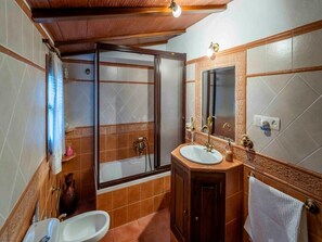 House | Bathroom - Holiday Home in Archidona With Private Pool (Archidona)
