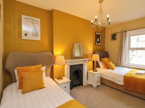7 bedrooms, individually decorated, individually furnished, free WiFi - Sunnyvale House (Whitby)