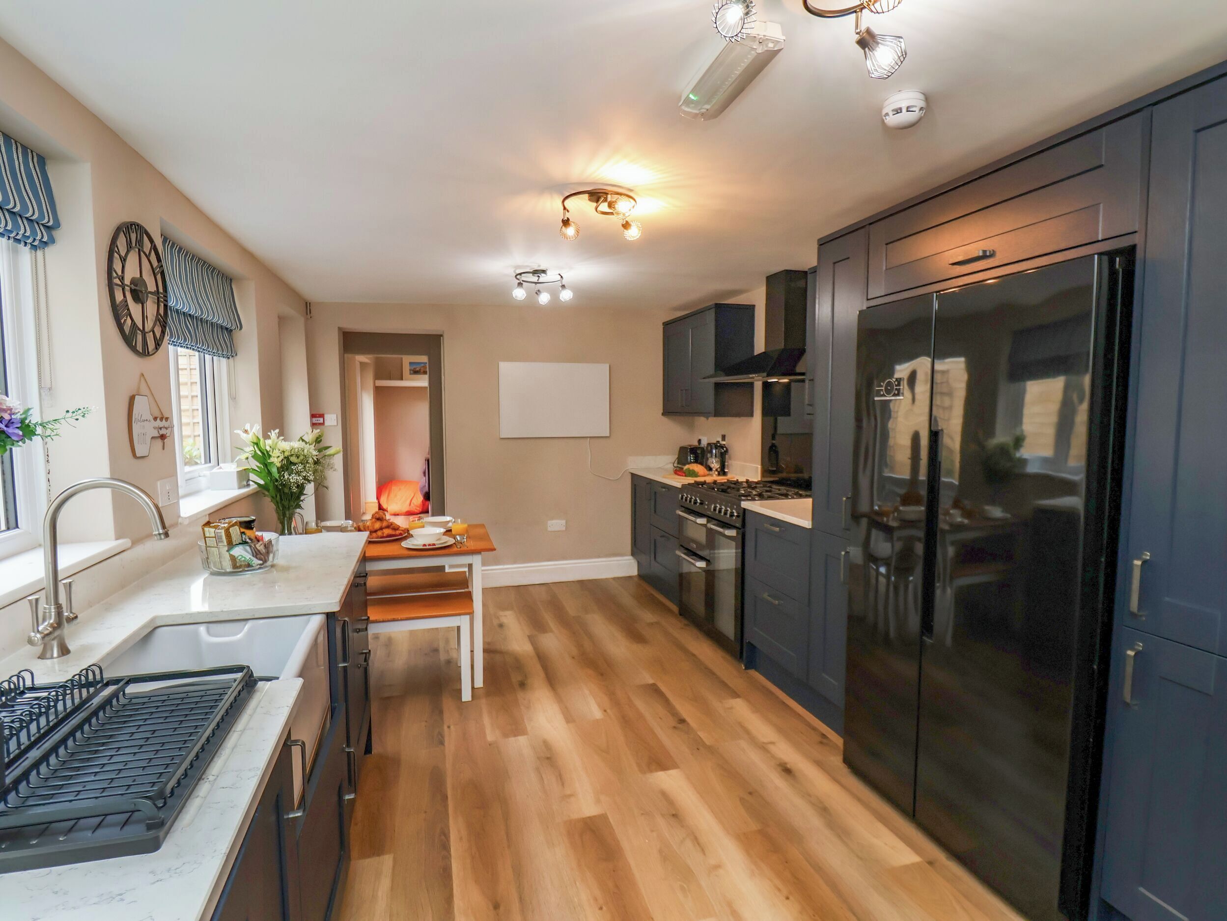 Dishwasher, cookware/dishes/utensils