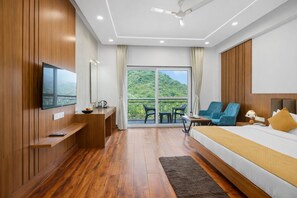Premium Room | Free WiFi - Palm Aryan Pause by the Stream Resort (Dhanaulti)