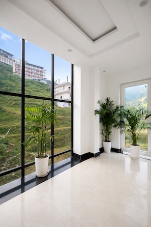 Lobby - Palm Aryan Pause by the Stream Resort (Dhanaulti)