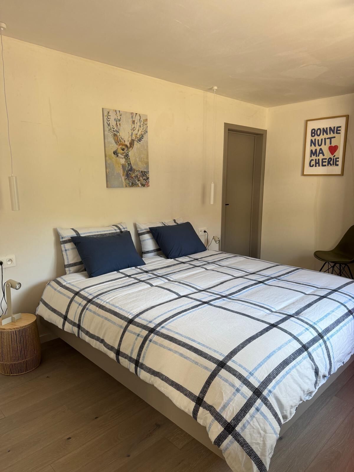 Accès Internet, draps fournis