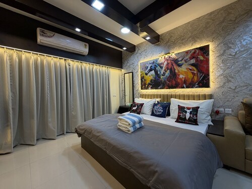 Room With AirPurifier ,Recliner Near kolkata Airprot, CC2 and Convention Center