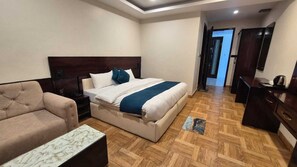 Deluxe Room | Free WiFi