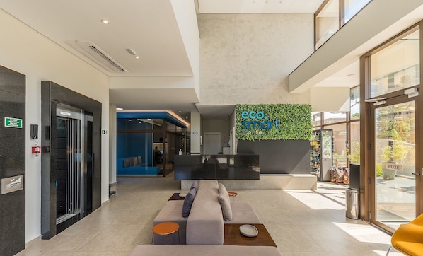 Lobby - Studio in Condominium w/ Gym and Laundry Eco0304 (Curitiba)