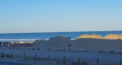 APARTMENT SEA VIEW FORT MAHON BEACH 50 M FROM THE BEACH