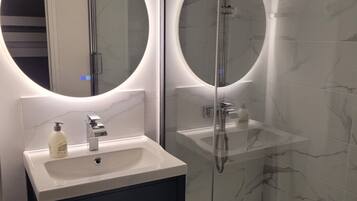 Dusche, Haartrockner