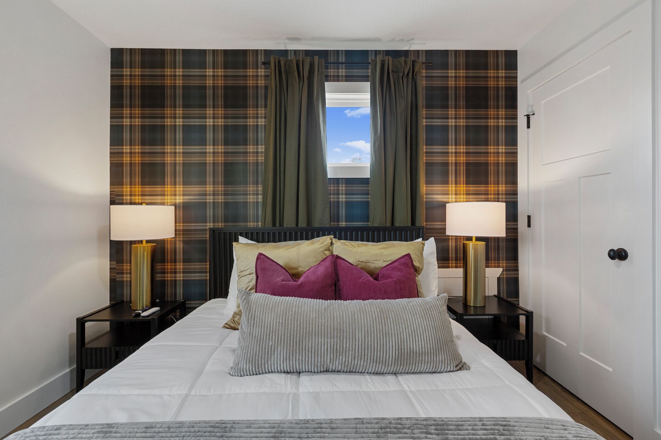 熨斗/熨衣板、旅行婴儿床、免费 WiFi、床单