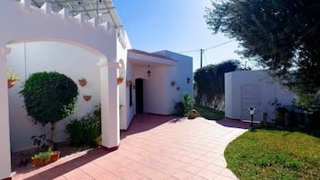 Villa, 4 Bedrooms, Accessible, Smoking | Property grounds