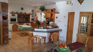 Villa, 4 soverom, tilgjengelighetstilpasset, røyk | Spisestue